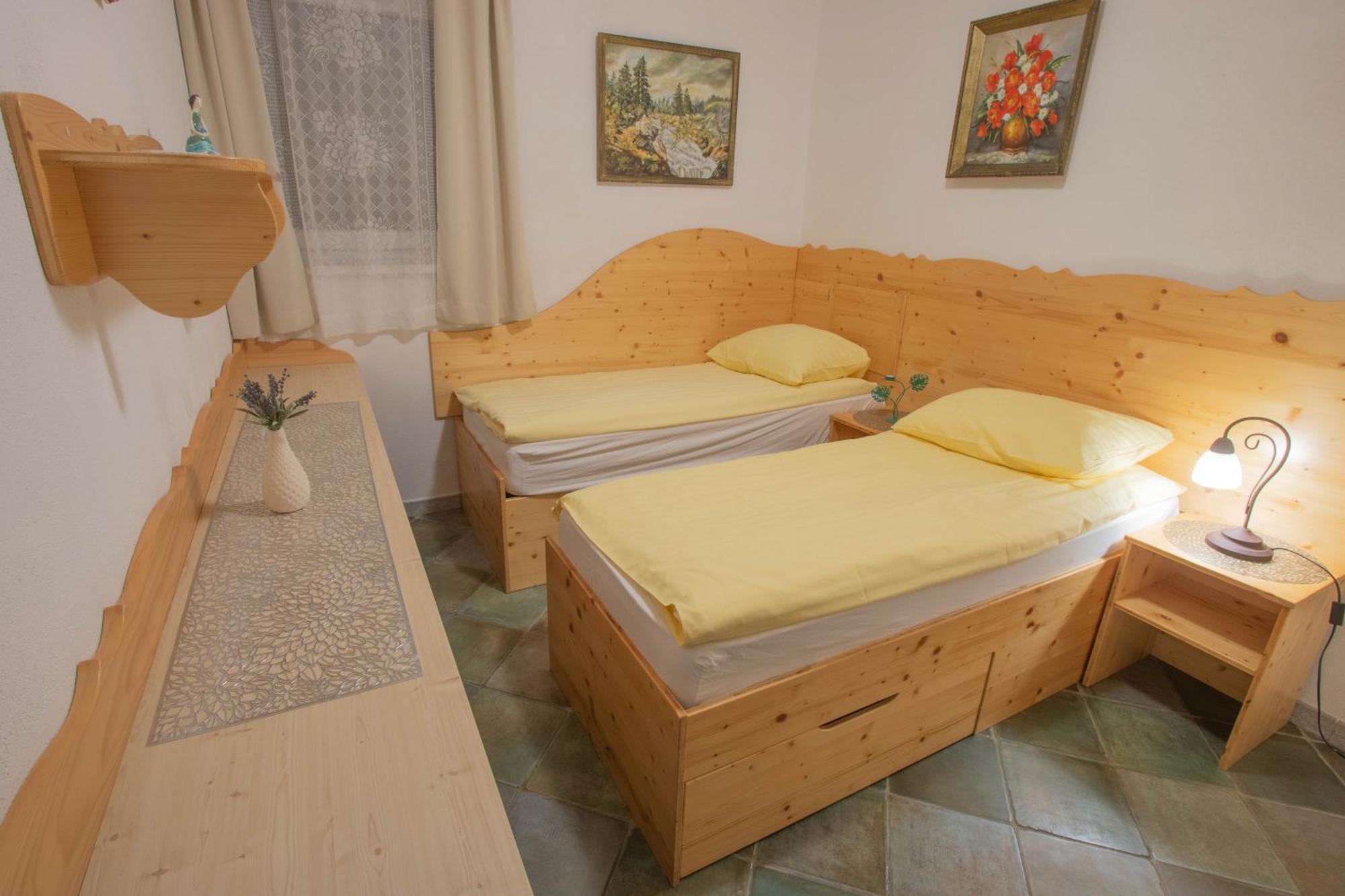 Mama'S House Pansiyon Cerklje na Gorenjskem Dış mekan fotoğraf